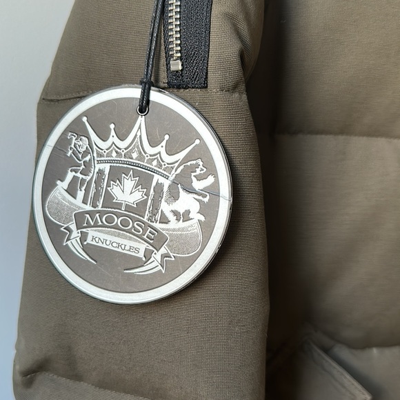 Moose Knuckle 3Q jacket in army green color/black fur - Picture 2 of 11